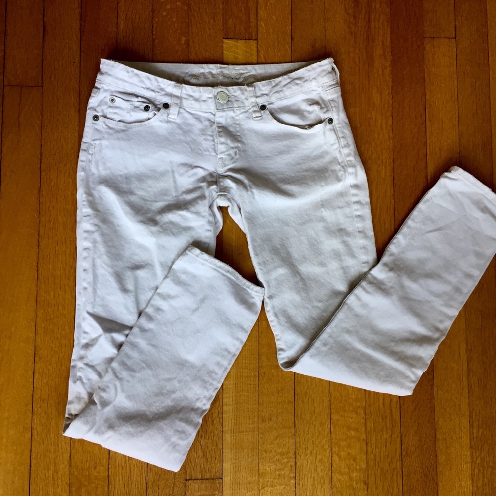 American Eagle Jeans | White | Size: 6
